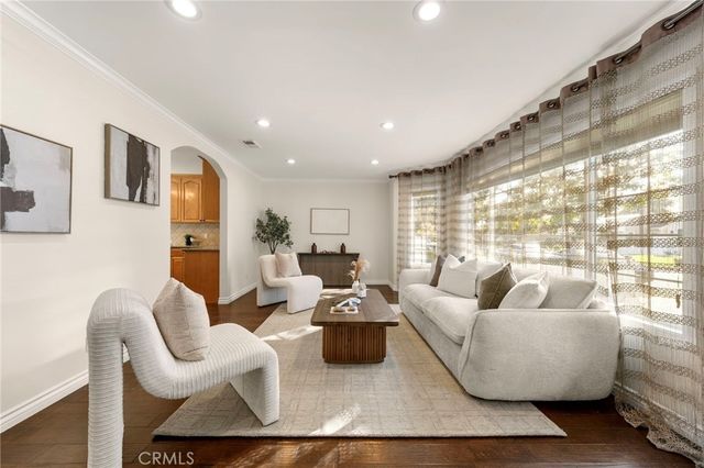 13951 Addison, Sherman Oaks, CA 91423