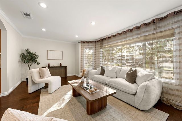 13951 Addison, Sherman Oaks, CA 91423