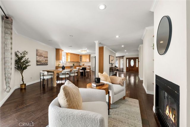 13951 Addison, Sherman Oaks, CA 91423