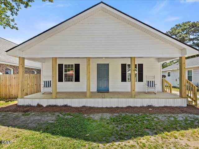 105 3rd Street, Erwin, NC 28339