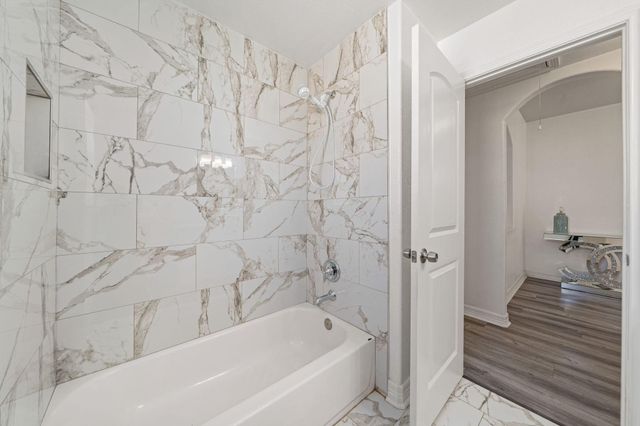 2007 Brookmont Drive, Conroe, TX 77301