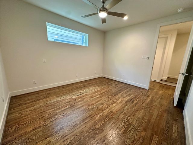 1537 W 24th Street C, Houston, TX 77008