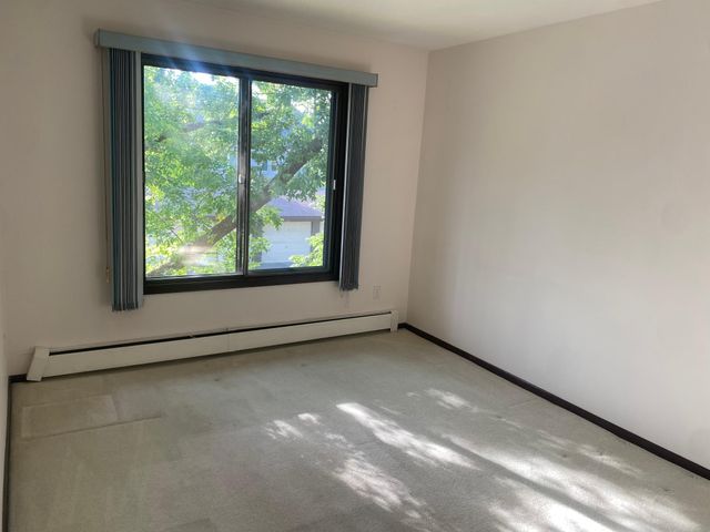 7350 York Avenue S 209, Edina, MN 55435