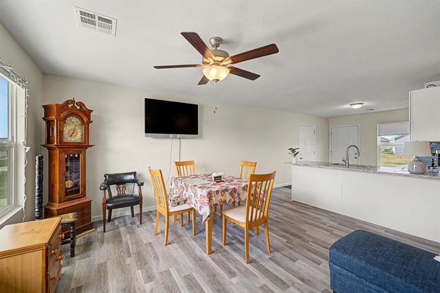 1139 Nautical Dr, Salina, KS 67401