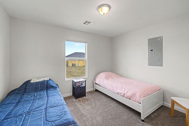 1139 Nautical Dr, Salina, KS 67401