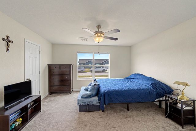 1139 Nautical Dr, Salina, KS 67401