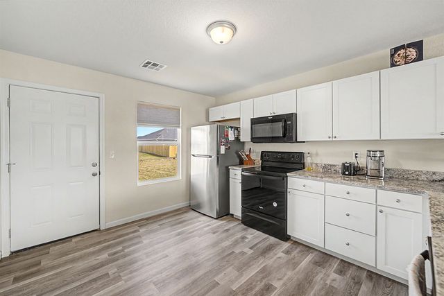 1139 Nautical Dr, Salina, KS 67401