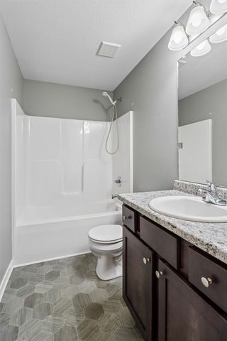 7111 SW 16th Street, Des Moines, IA 50315