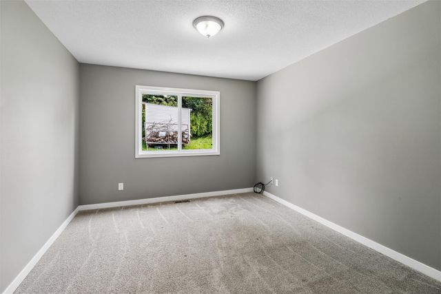 7111 SW 16th Street, Des Moines, IA 50315