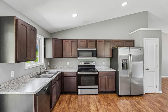 7111 SW 16th Street, Des Moines, IA 50315