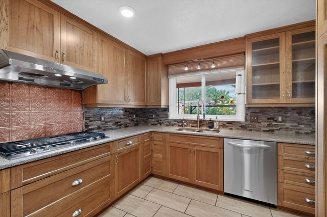 1009 Chama Street NE, Albuquerque, NM 87110