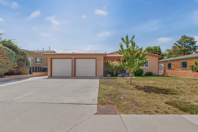 1009 Chama Street NE, Albuquerque, NM 87110