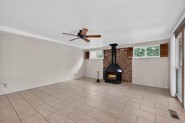 1009 Chama Street NE, Albuquerque, NM 87110