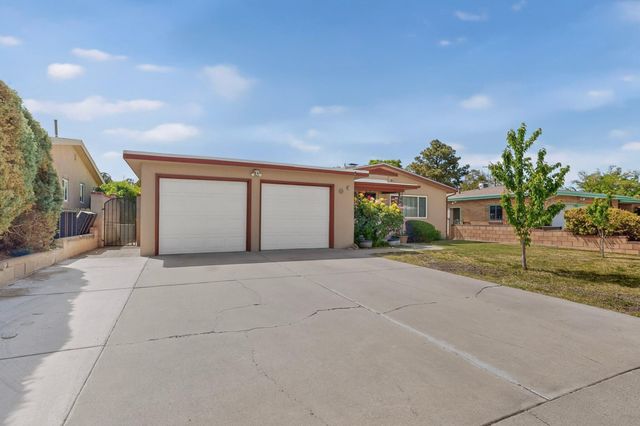 1009 Chama Street NE, Albuquerque, NM 87110