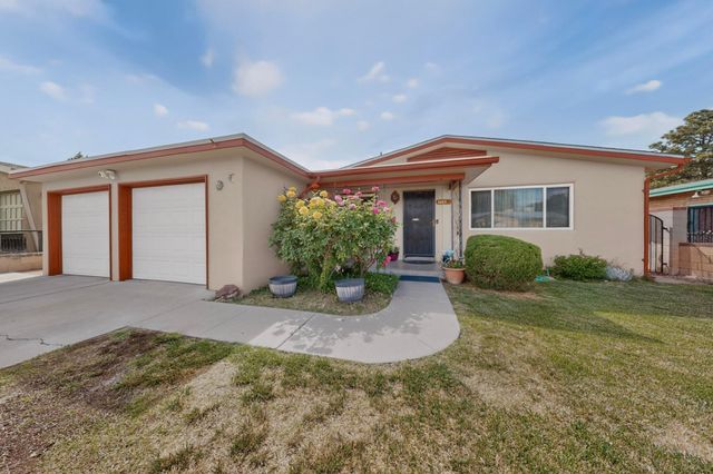 1009 Chama Street NE, Albuquerque, NM 87110