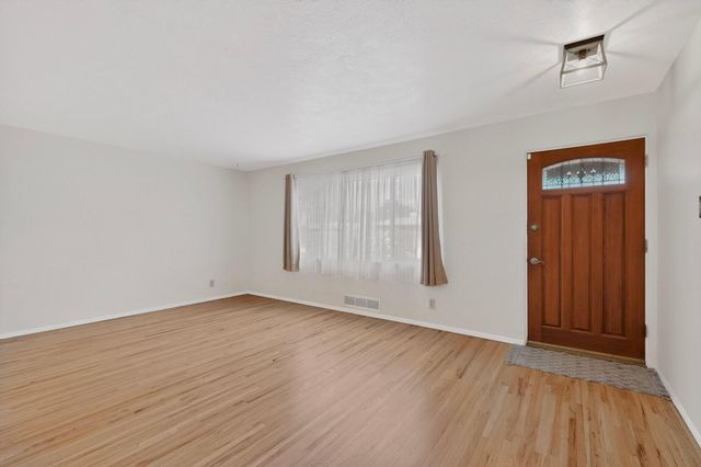 1009 Chama Street NE, Albuquerque, NM 87110