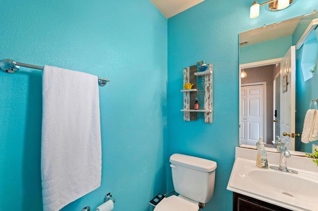 703 Sparkling Brook LN, Leander, TX 78641