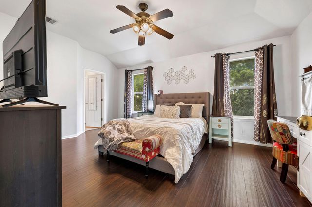 703 Sparkling Brook LN, Leander, TX 78641