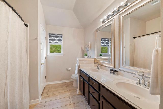 703 Sparkling Brook LN, Leander, TX 78641