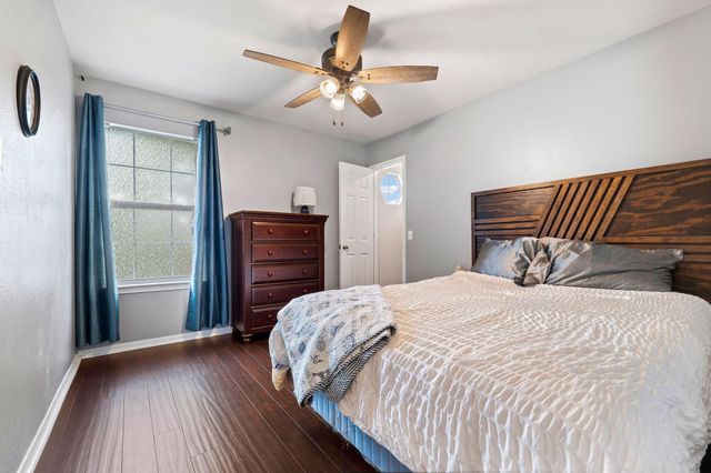 703 Sparkling Brook LN, Leander, TX 78641
