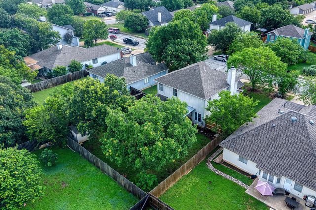 703 Sparkling Brook LN, Leander, TX 78641
