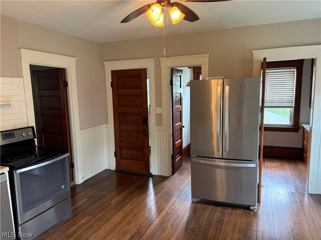 1567 Wagar Avenue, Lakewood, OH 44107
