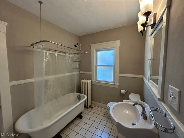 1567 Wagar Avenue, Lakewood, OH 44107