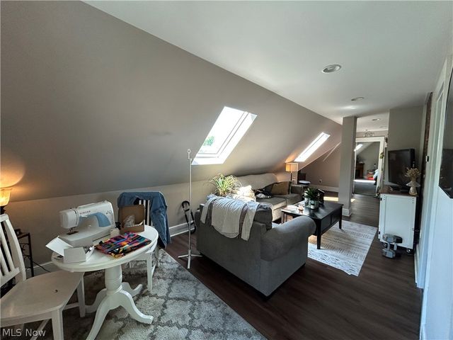 1567 Wagar Avenue, Lakewood, OH 44107