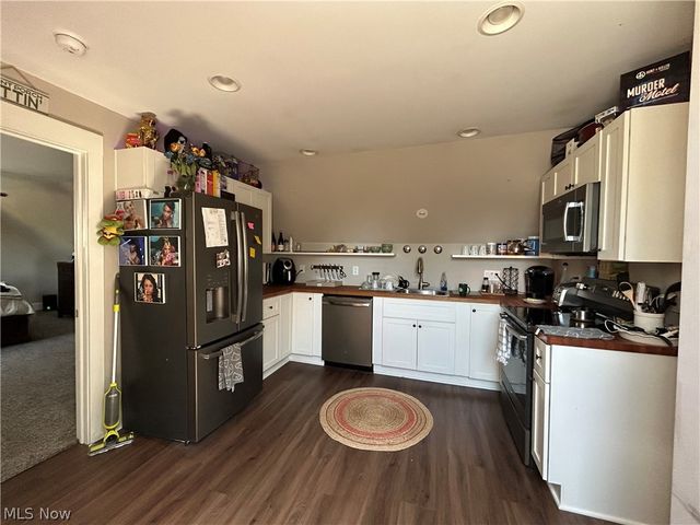 1567 Wagar Avenue, Lakewood, OH 44107