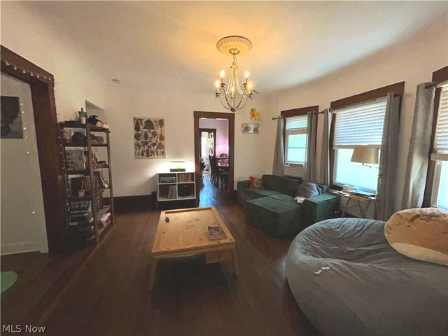1567 Wagar Avenue, Lakewood, OH 44107