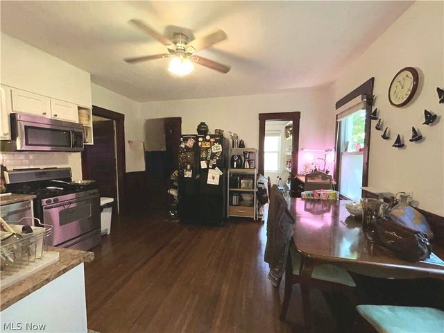 1567 Wagar Avenue, Lakewood, OH 44107