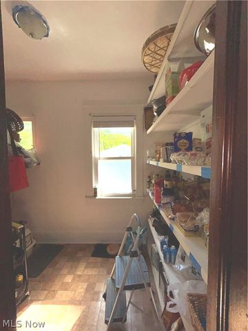1567 Wagar Avenue, Lakewood, OH 44107