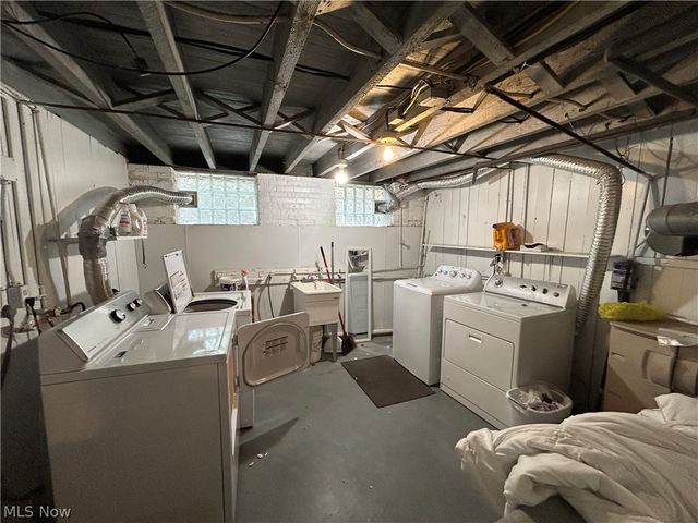 1567 Wagar Avenue, Lakewood, OH 44107