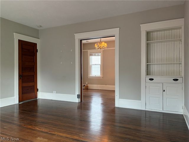 1567 Wagar Avenue, Lakewood, OH 44107