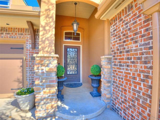 1401 Narrows Bridge Circle, Edmond, OK 73034