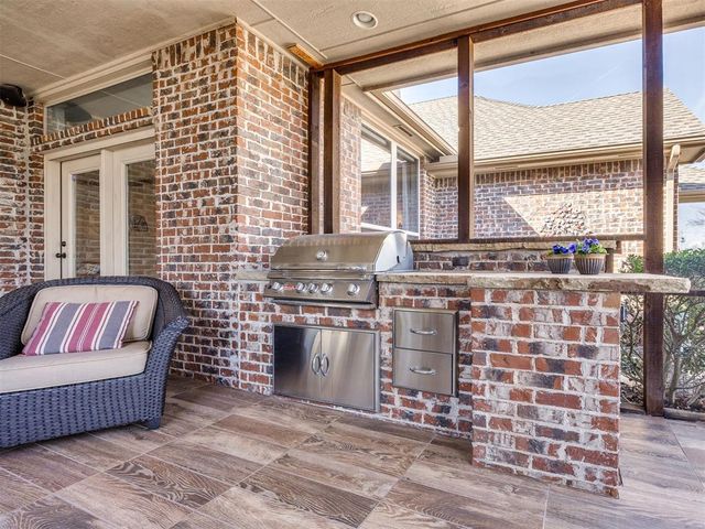 1401 Narrows Bridge Circle, Edmond, OK 73034