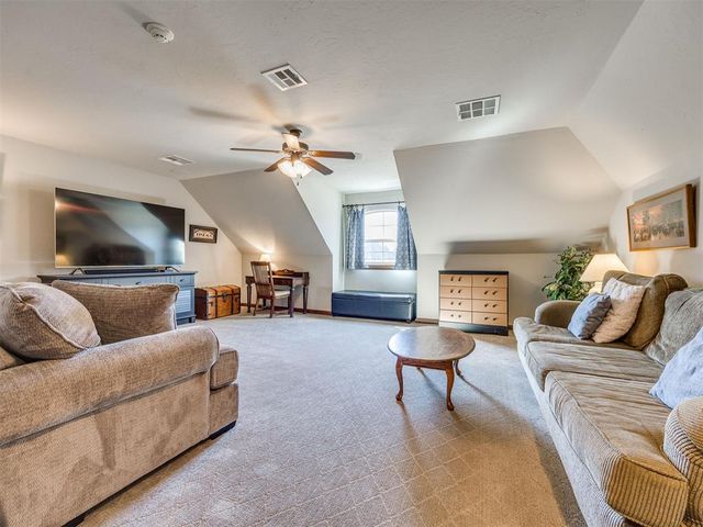 1401 Narrows Bridge Circle, Edmond, OK 73034