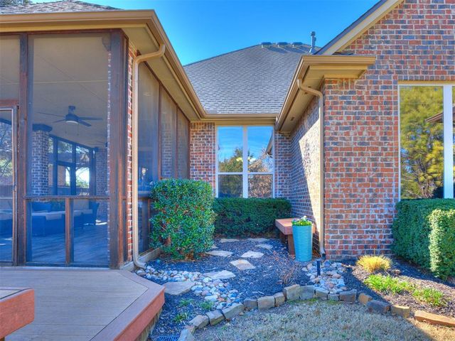 1401 Narrows Bridge Circle, Edmond, OK 73034
