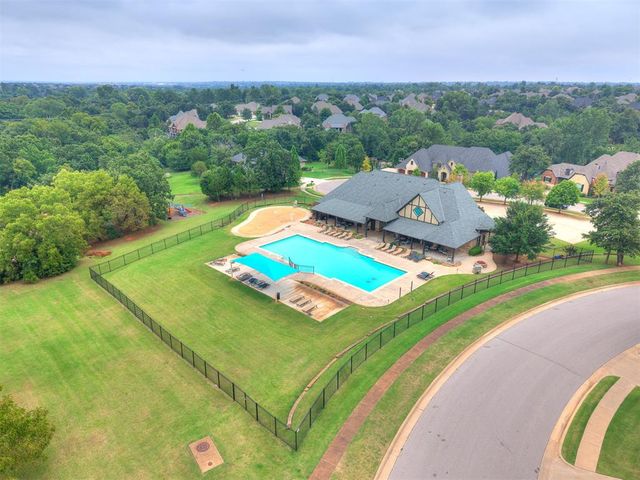 1401 Narrows Bridge Circle, Edmond, OK 73034