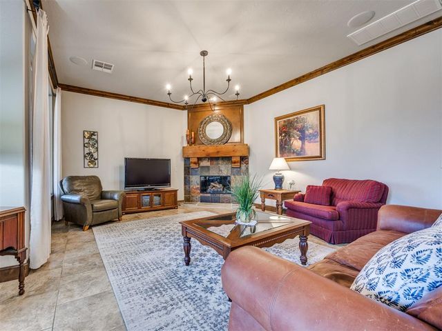 1401 Narrows Bridge Circle, Edmond, OK 73034
