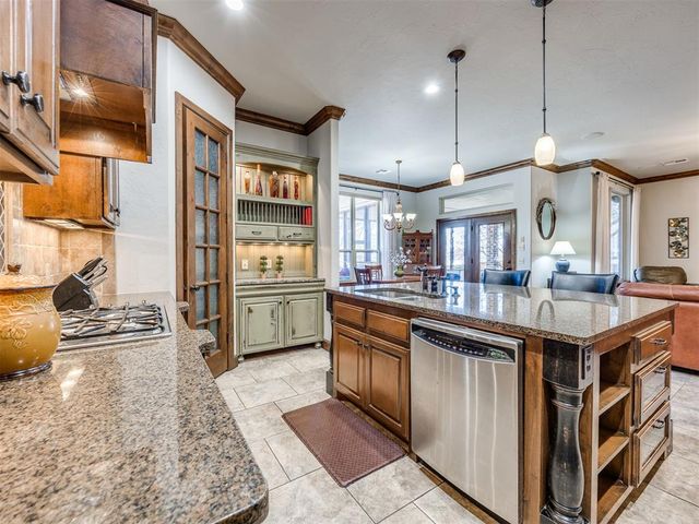 1401 Narrows Bridge Circle, Edmond, OK 73034