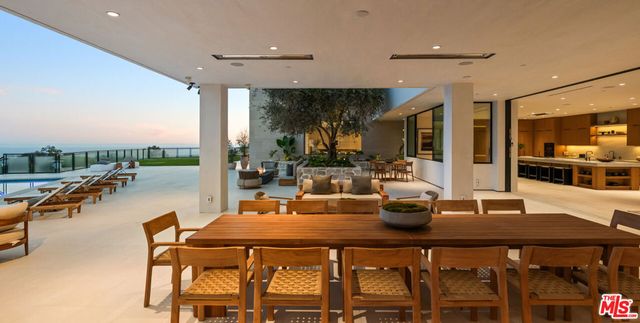 1204 Chickory Lane, Los Angeles, CA 90049