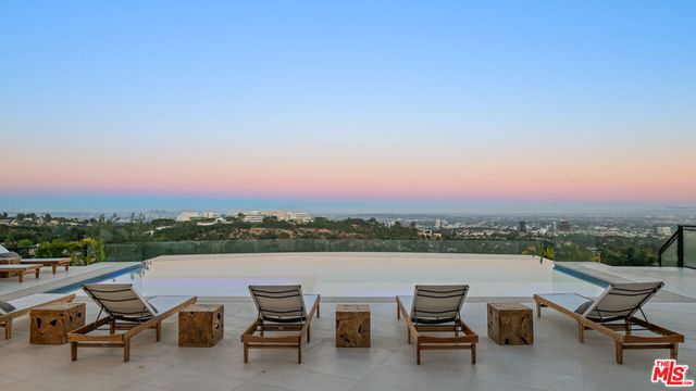 1204 Chickory Lane, Los Angeles, CA 90049