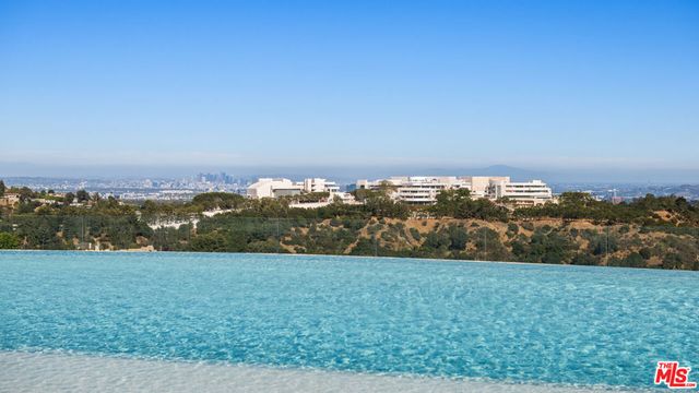 1204 Chickory Lane, Los Angeles, CA 90049