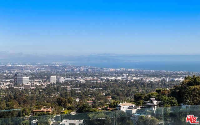 1204 Chickory Lane, Los Angeles, CA 90049