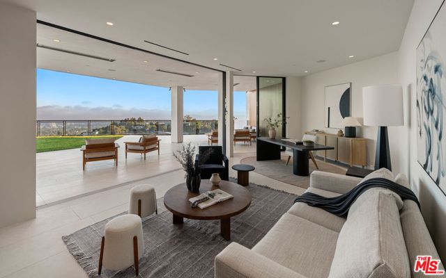 1204 Chickory Lane, Los Angeles, CA 90049