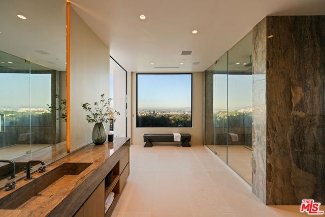 1204 Chickory Lane, Los Angeles, CA 90049