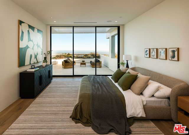 1204 Chickory Lane, Los Angeles, CA 90049