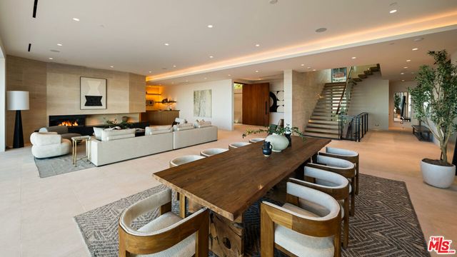 1204 Chickory Lane, Los Angeles, CA 90049