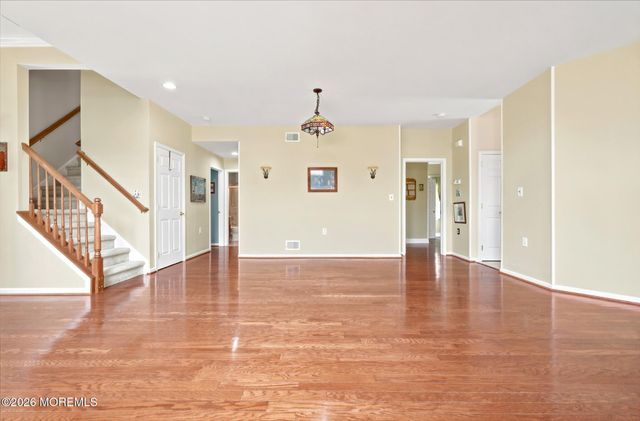 124 Eleanor Road, Manchester, NJ 08759